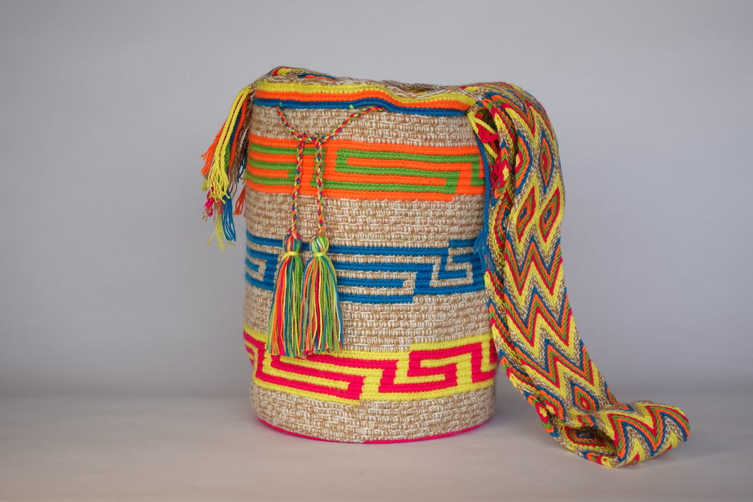 Hermos'aüi Wayuu Mochila Handmade Purse