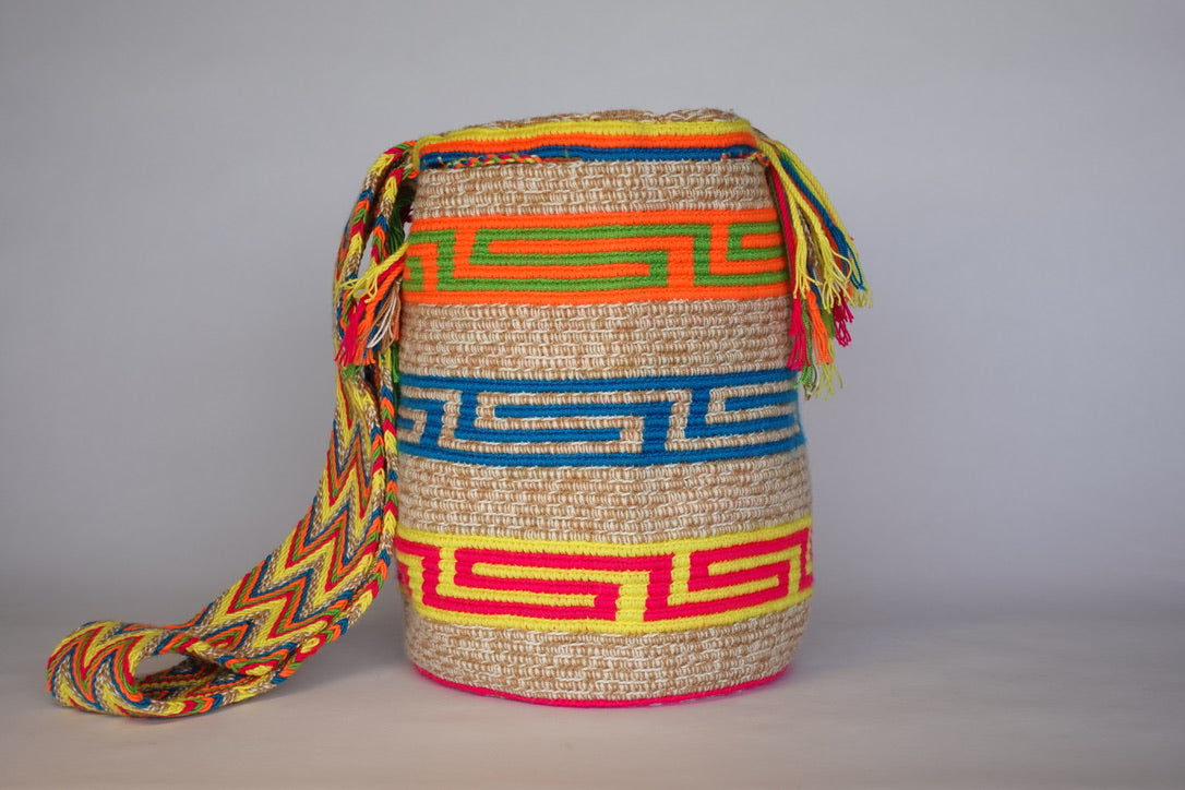 Hermos'aüi Wayuu Mochila Handmade Purse