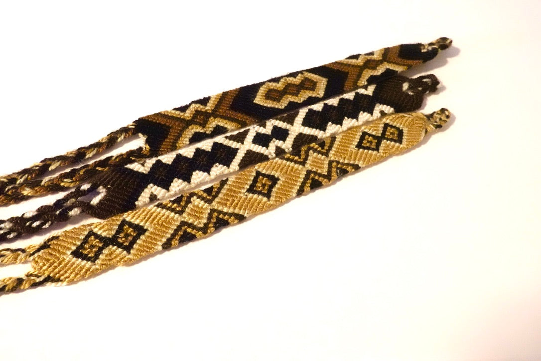 Caseqüi - Handmade Friendship Bracelets - Set of Three