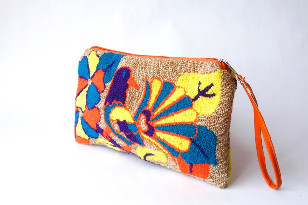 Lorito Wayuu Handmade Clutch