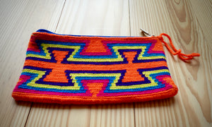 Aamaizniziqui Wayuu Handmade Wristlet Clutch, Medium