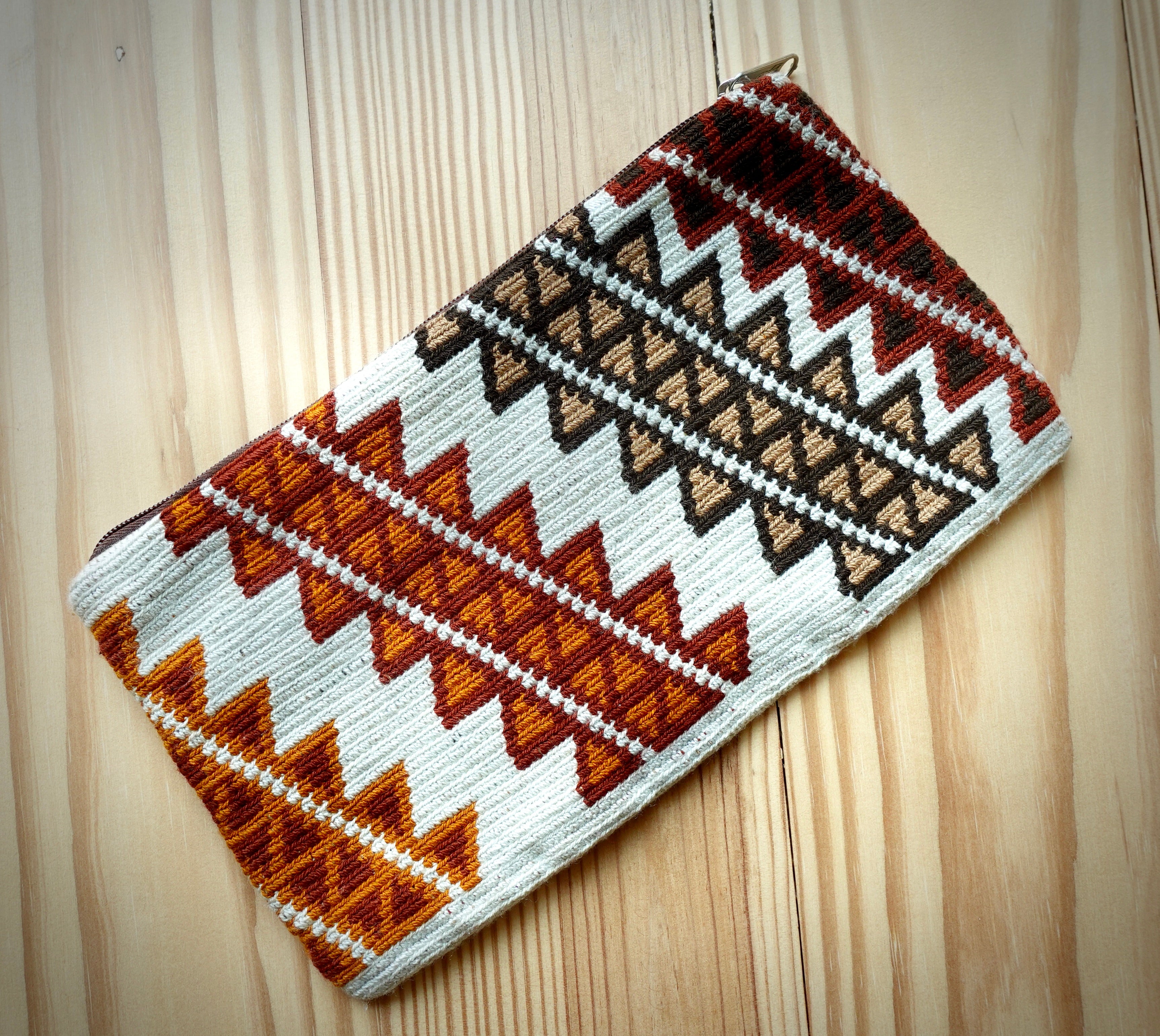 Tiaizueiqieuzi Wayuu Handmade Evening Wristlet Clutch (Ultra-Fine Thread)