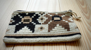 Maozieuqui Wayuu Handmade Wristlet Clutch, Medium