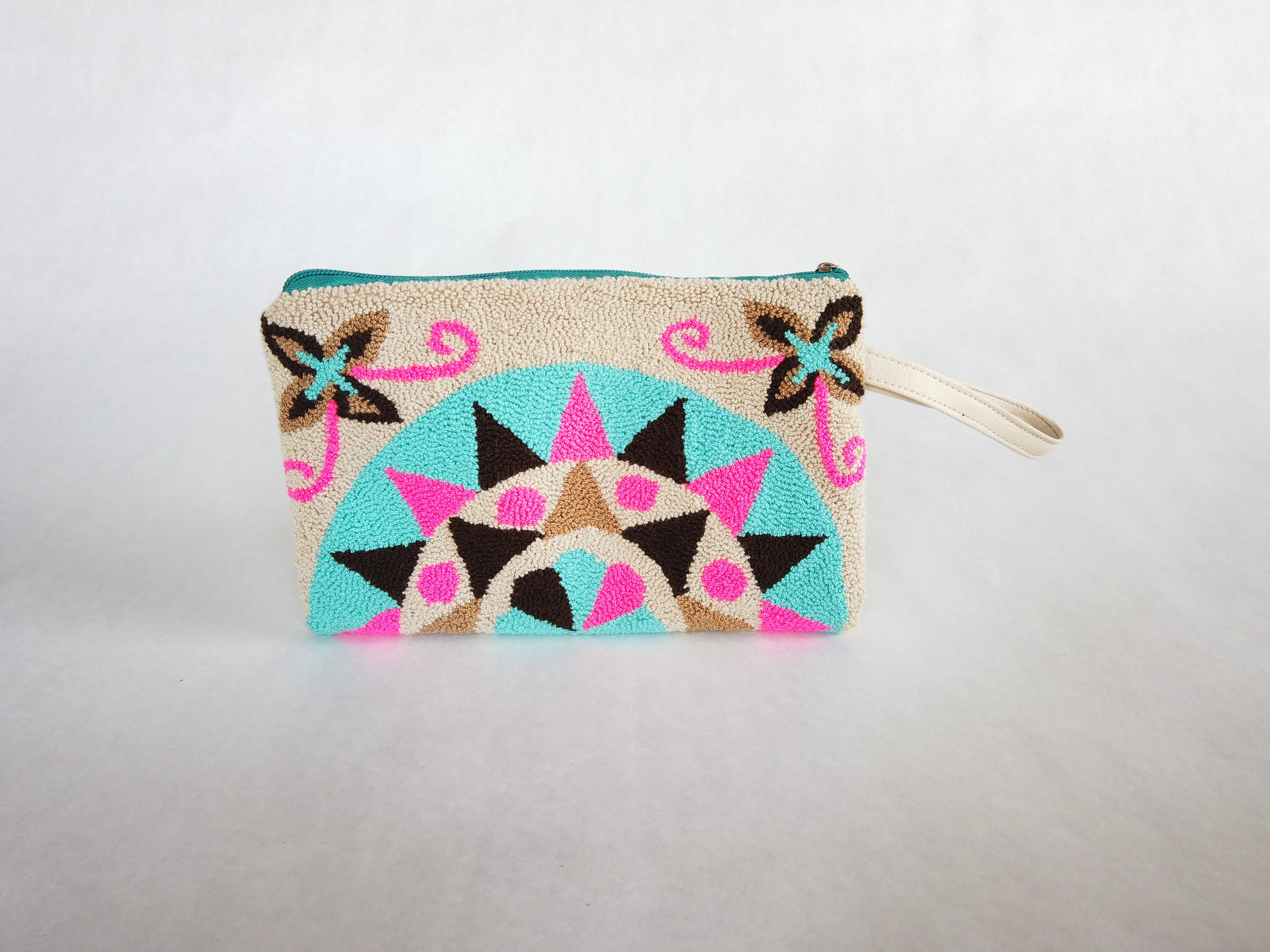 Cria Wayuu Handmade Clutch