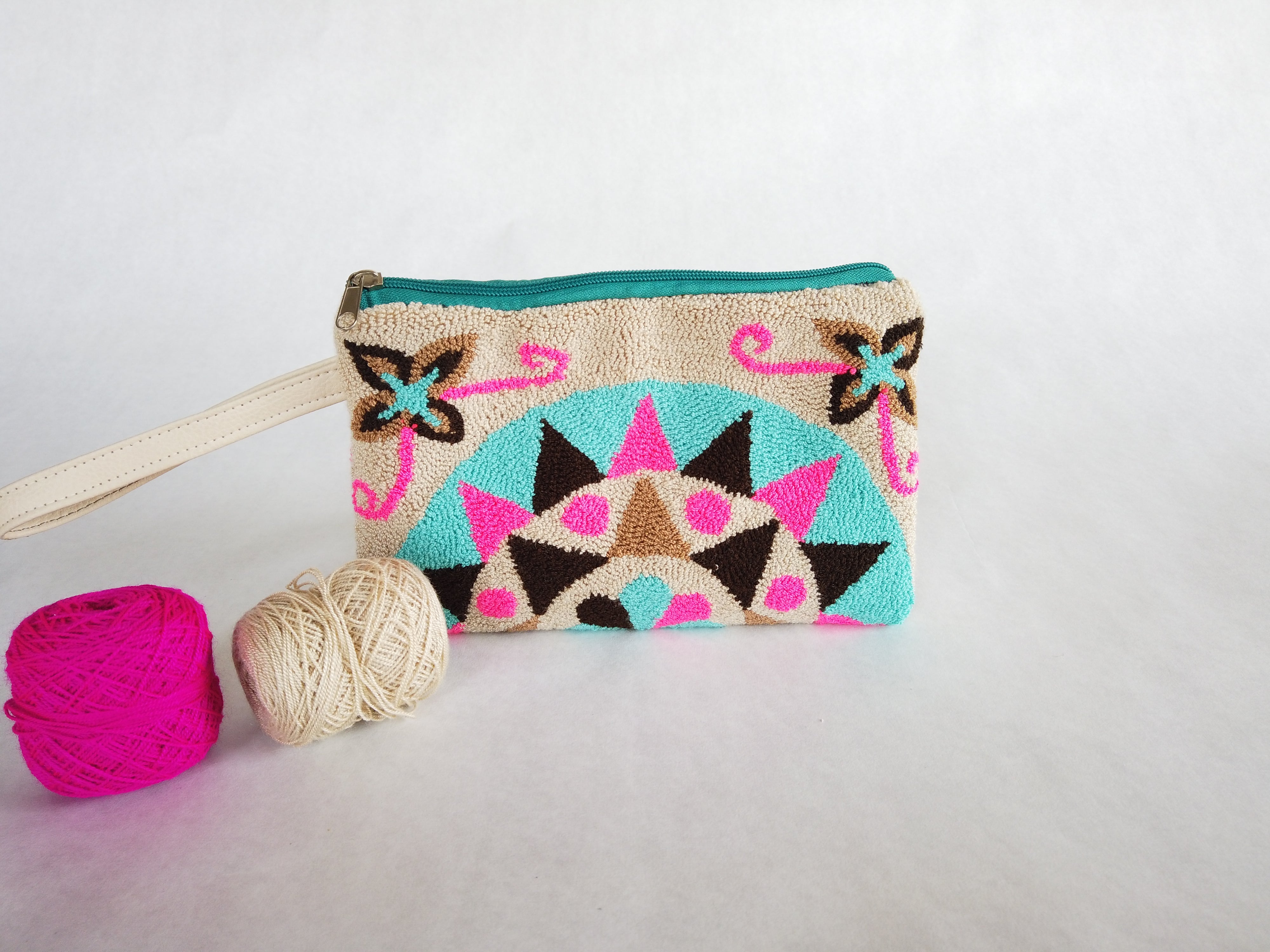 Cria Wayuu Handmade Clutch